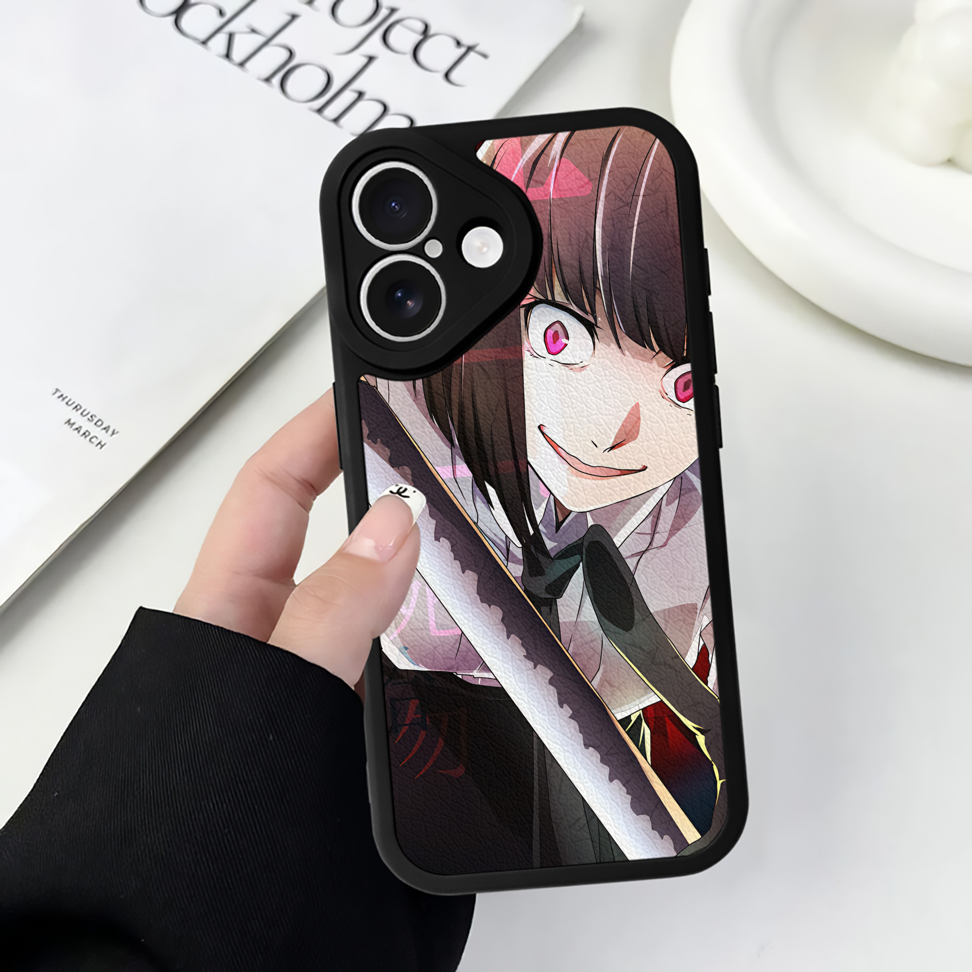 （画像用） 文豪ストレイドッグス Bungo Stray Dogs 【iPhone 16シリーズ対応】シリコンスマホケース（レザー調） 材質：シリコン